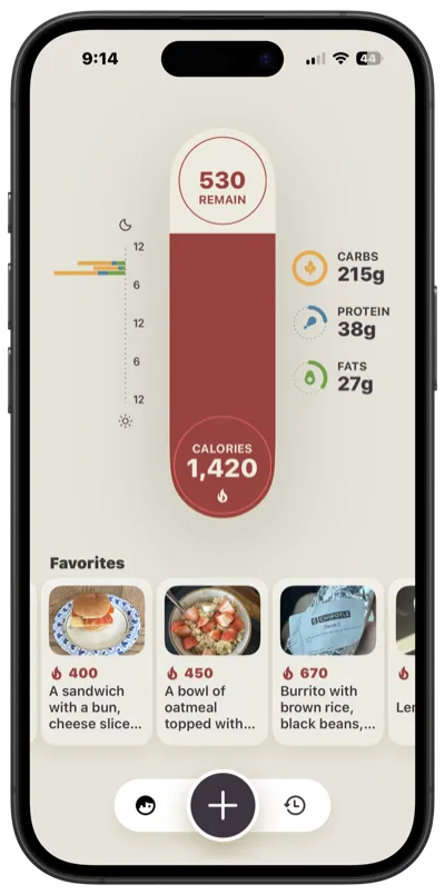 AI Calorie Tracker scanning food